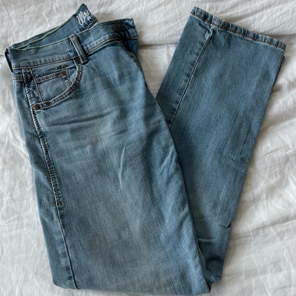 Men’s Wrangler Light Blue Straight Jeans